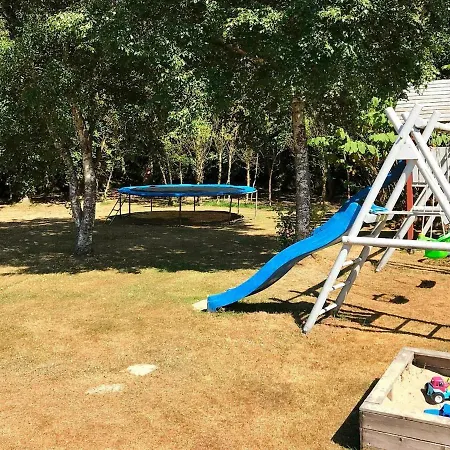 Three-bedroom Holiday In 86 * Blavand