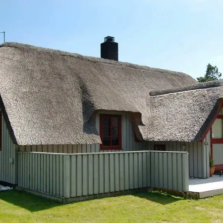 Three-bedroom Holiday In 86 Holiday home