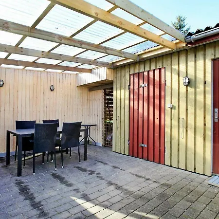 Three-bedroom Holiday In 86 Holiday home